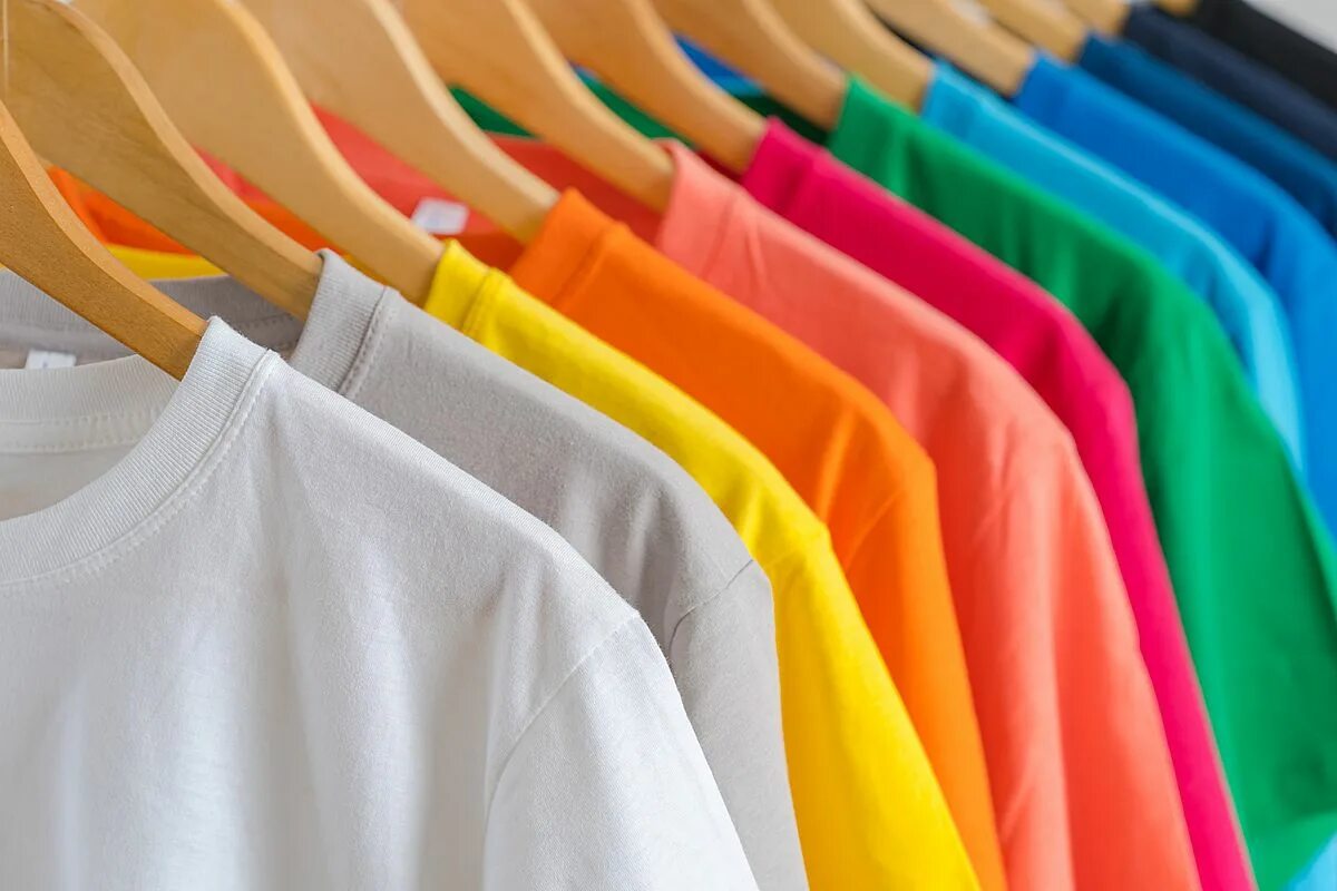 Werfen Sie alte und zerrissene T-Shirts nicht weg, Sie haben einen Schatz zu Hause: So können Sie sie wiederverwenden